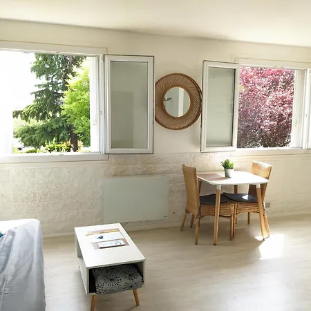Apartment Joli Lumineux Avec Parking, Proche Gare
